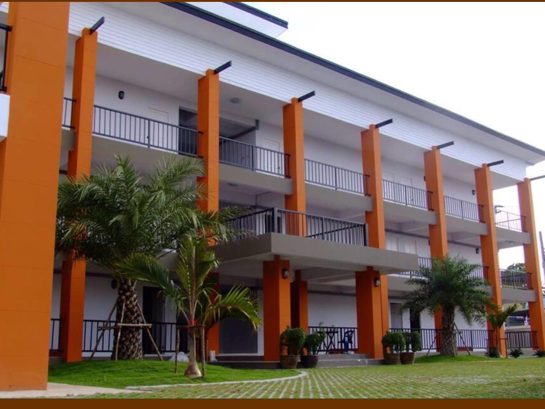 Hotel Granny House Nakhonratchasima Exterior foto
